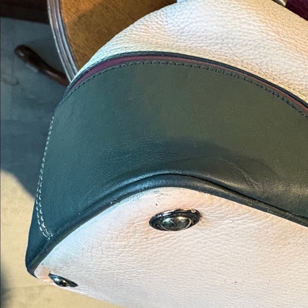 Coach  2085  Laura Spectator shoulder bag  leather pink/charcoal kisslock  3 com - Picture 12 of 16